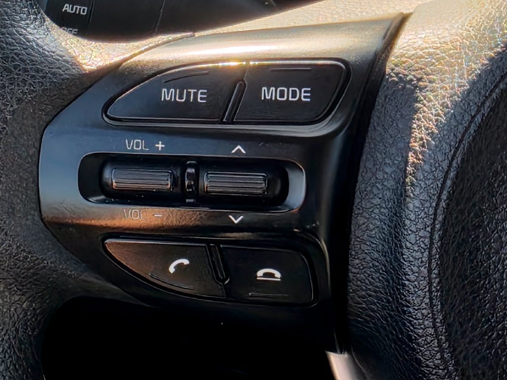 Used 2018 Kia Rio S FWD image 19