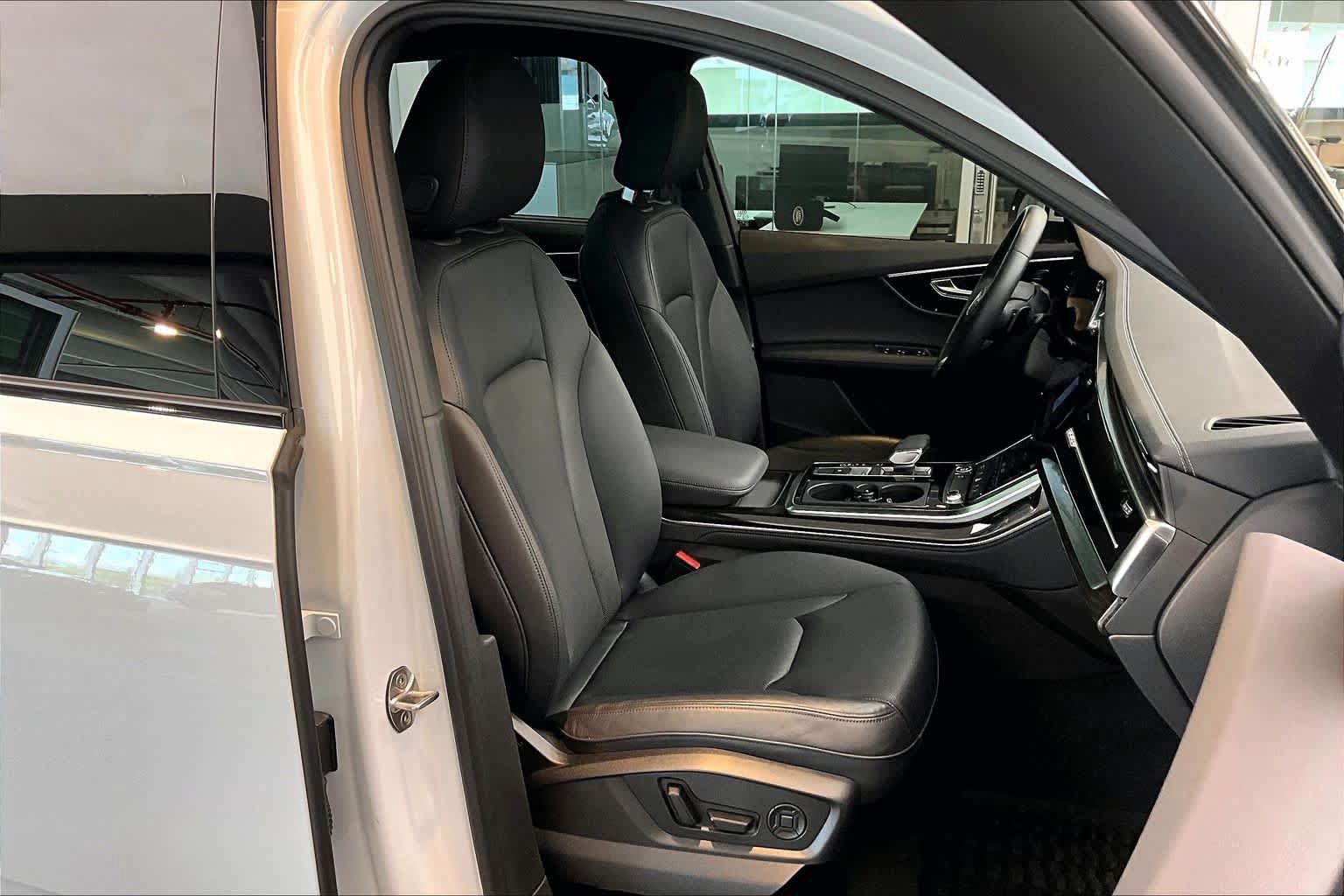 Certified 2024 Audi Q7 2.0T Premium Plus w/ Premium Plus Package AWD/4WD image 9