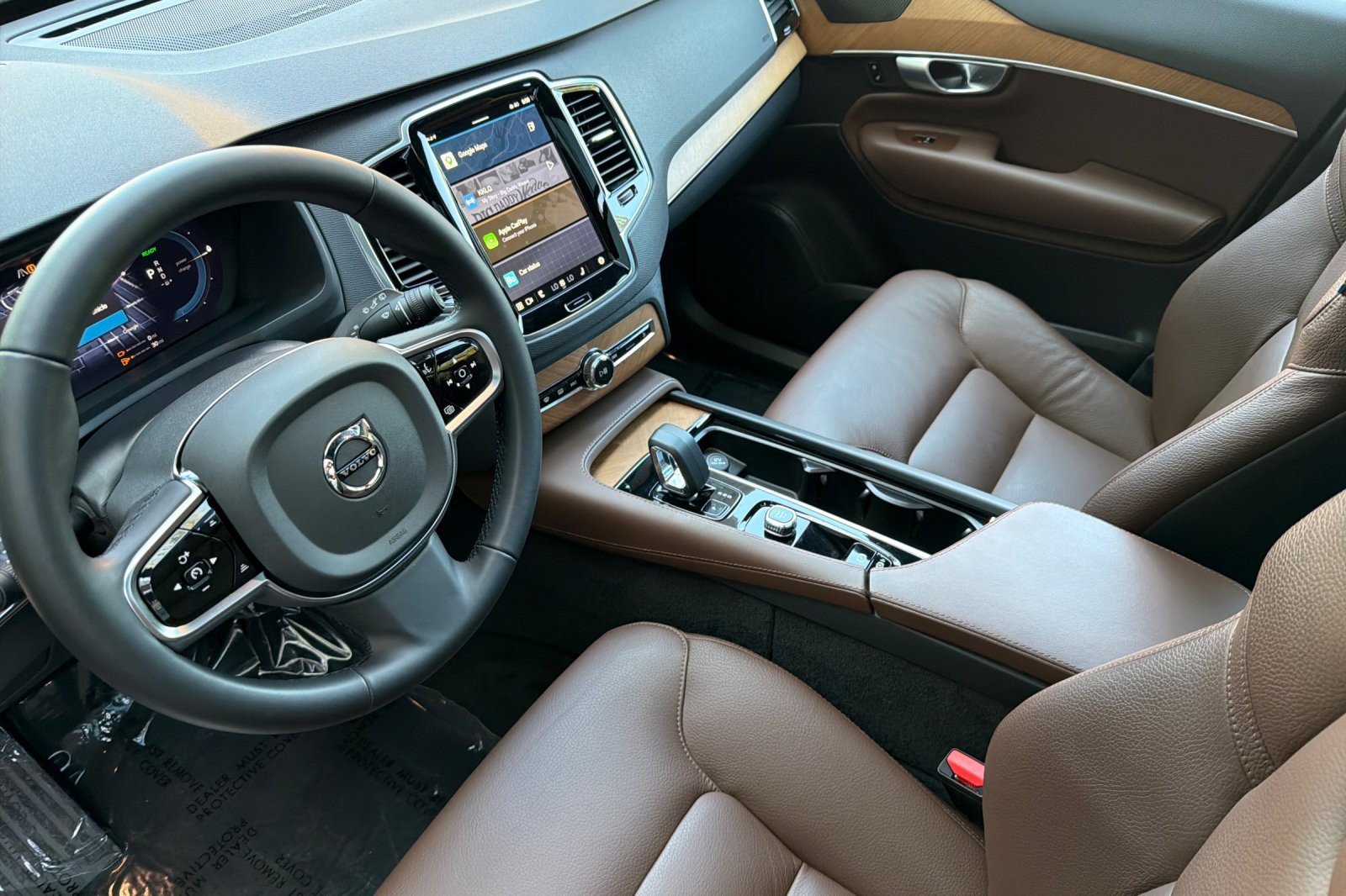 Used 2024 Volvo XC90 T8 Plus w/ Protection Package Premier AWD/4WD image 9