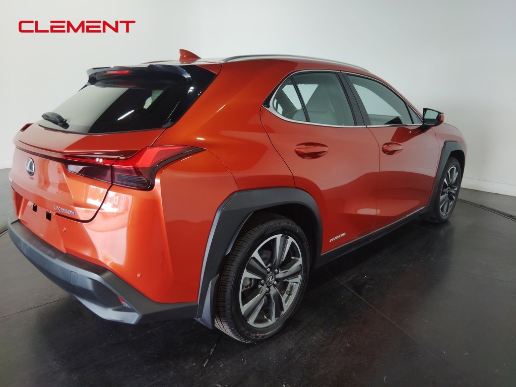 Used 2019 Lexus UX 250h w/ Premium Package image 5