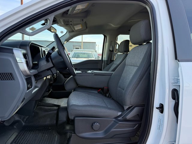 New 2026 Ford F550 4x4 Crew Cab image 12
