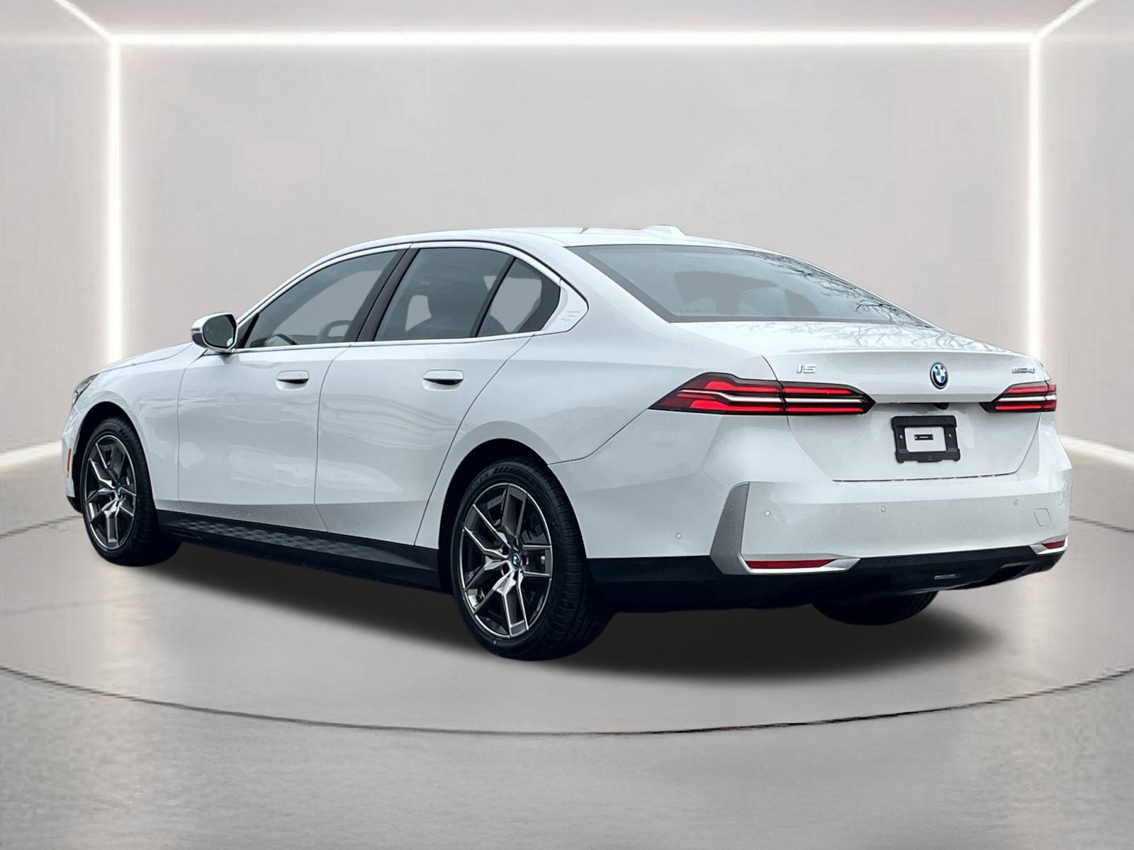 Used 2025 BMW i5 eDrive40i image 25