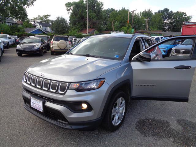 Used 2022 Jeep Compass Latitude w/ Convenience Group AWD/4WD image 33