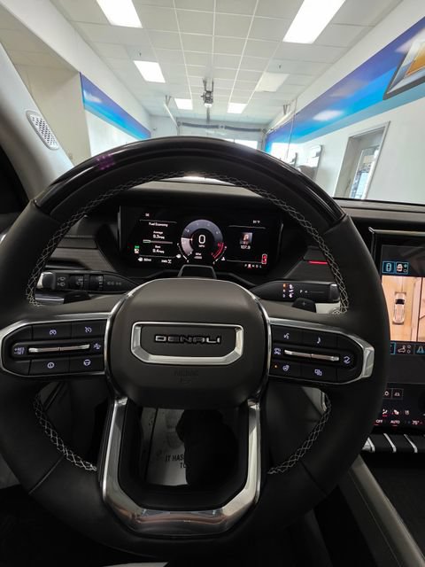 Used 2026 GMC Acadia Denali w/ Super Cruise Package AWD/4WD image 15