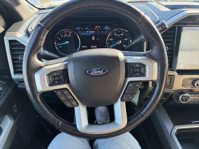 Used 2022 Ford F350 Lariat w/ Black Appearance Package image 18