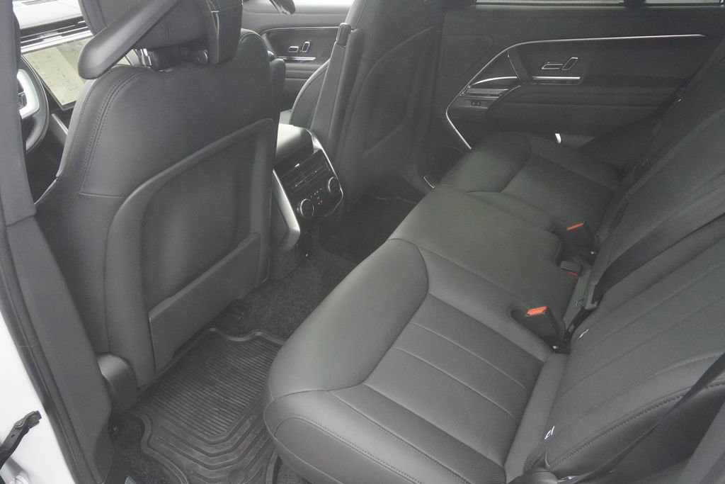 New 2026 Land Rover Range Rover SE image 29
