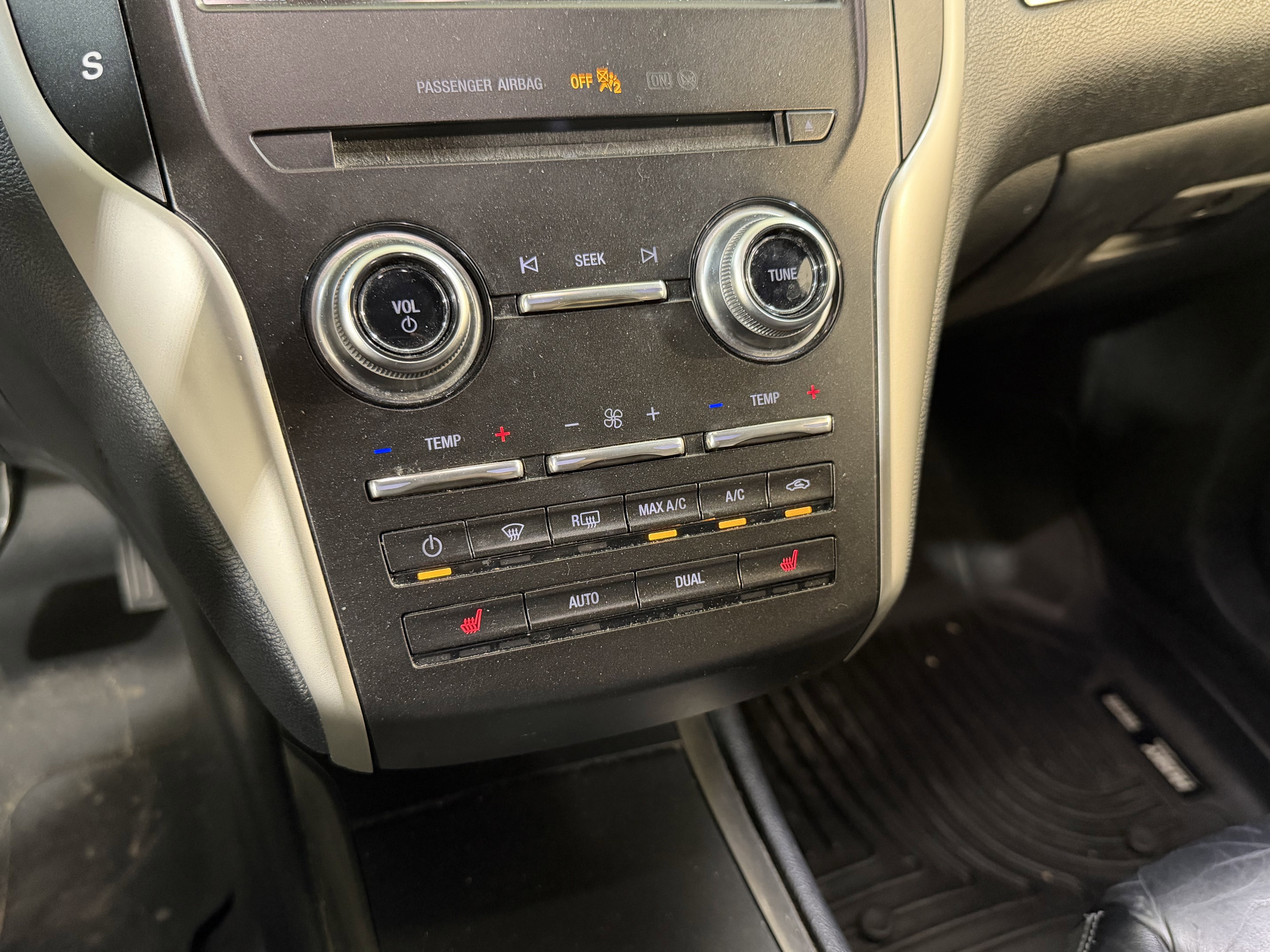 Used 2018 Lincoln MKC Select w/ Select Plus Package FWD image 19