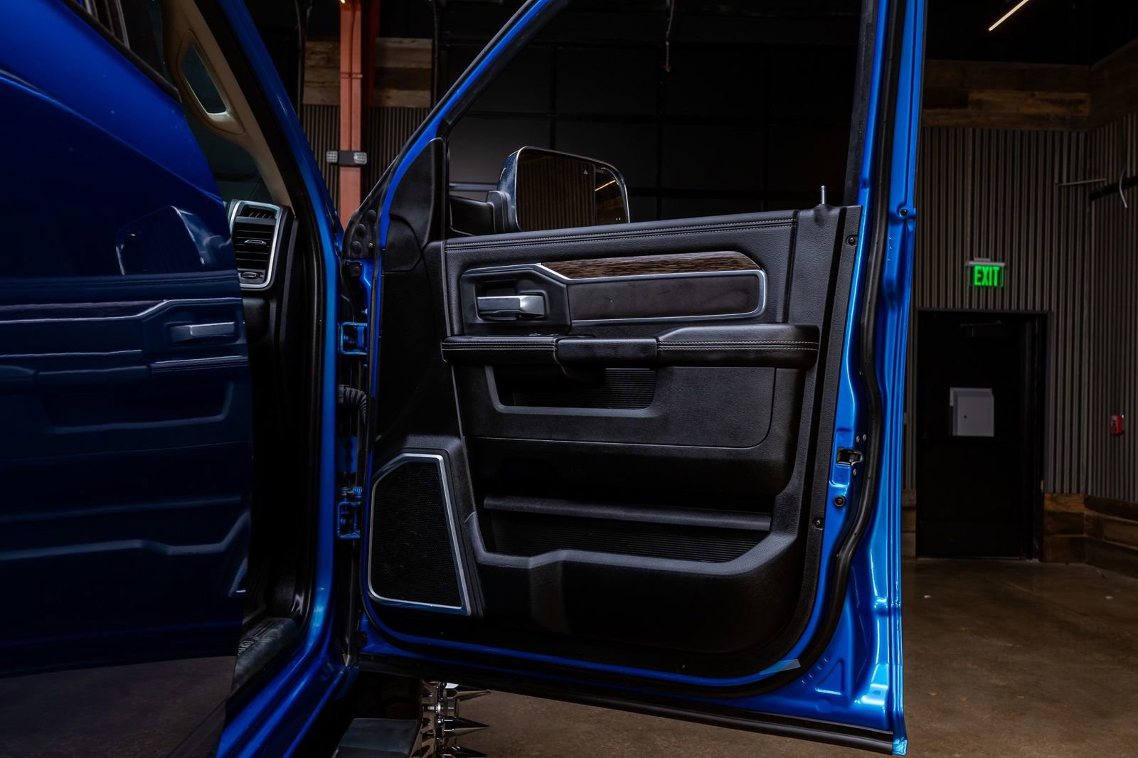 Used 2020 RAM 3500 Laramie image 37