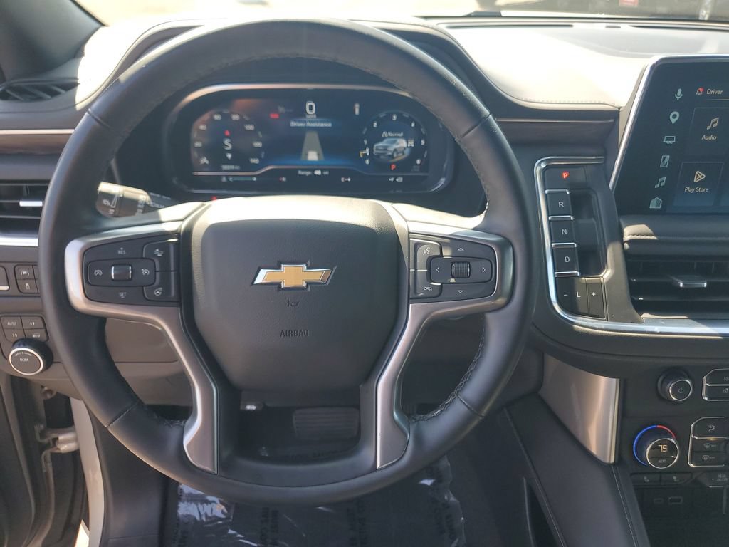 Used 2023 Chevrolet Suburban LT w/ Luxury Package AWD/4WD image 12