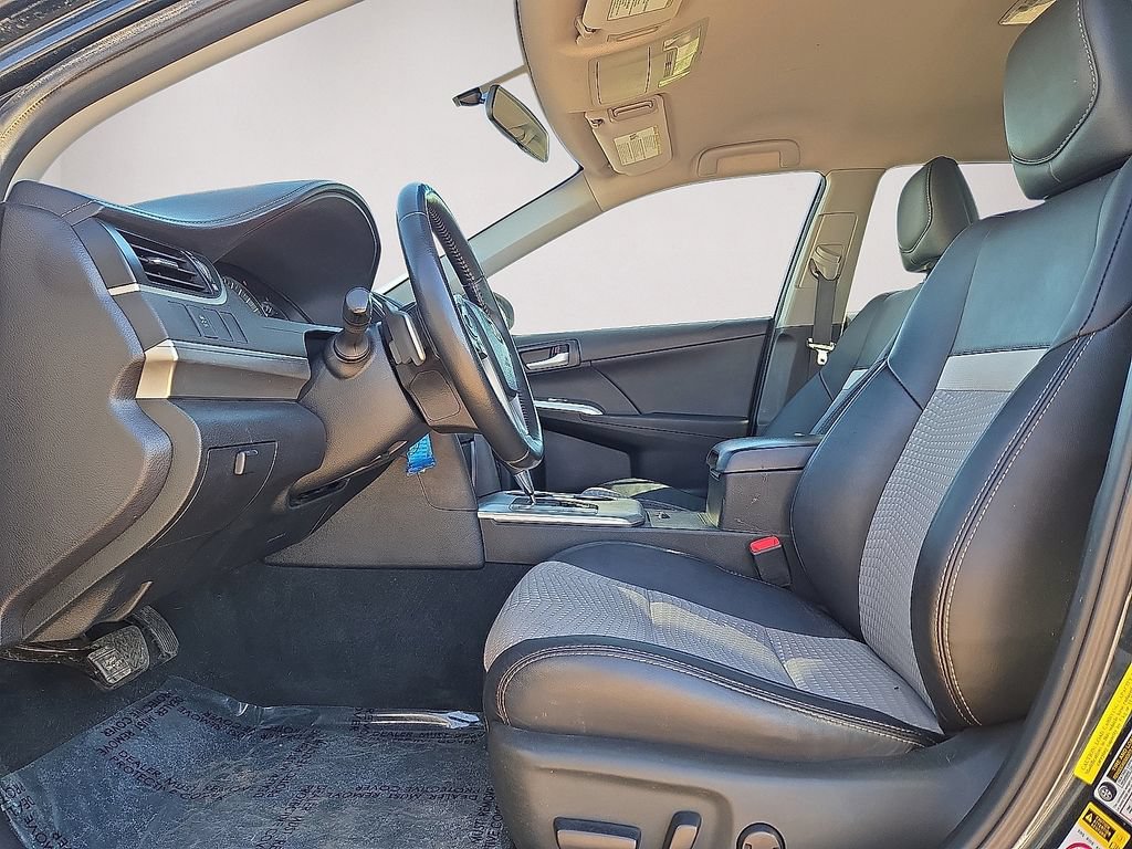 Used 2013 Toyota Camry SE FWD image 23