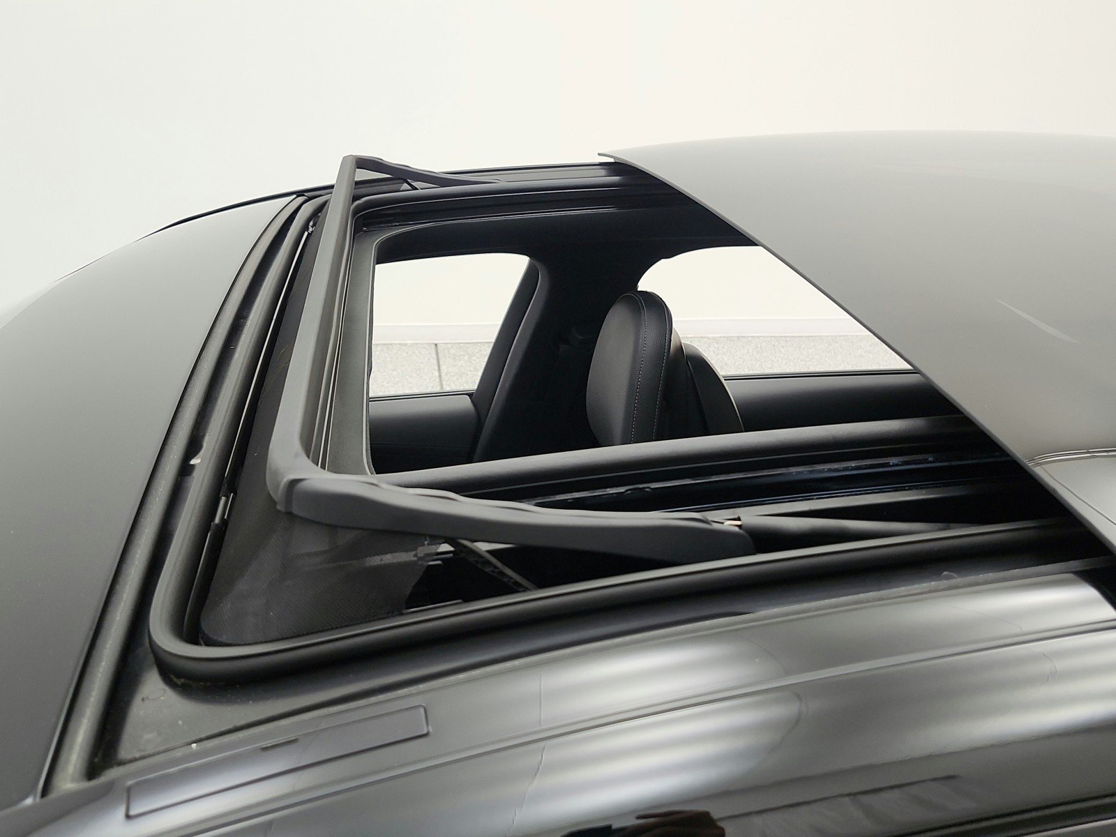 Used 2022 Mercedes-Benz C 300 Sedan image 15