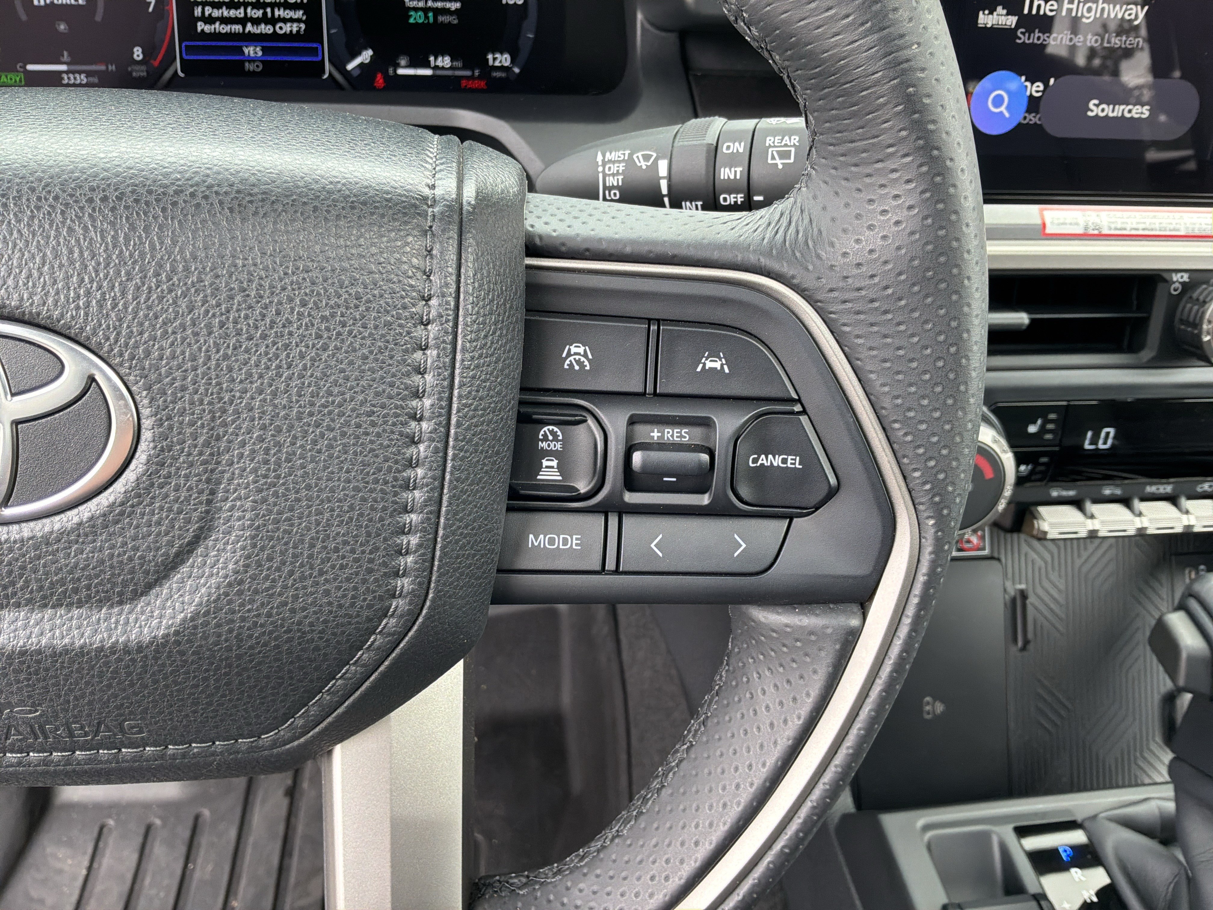 Used 2025 Toyota 4Runner TRD Off-Road Premium AWD/4WD image 20
