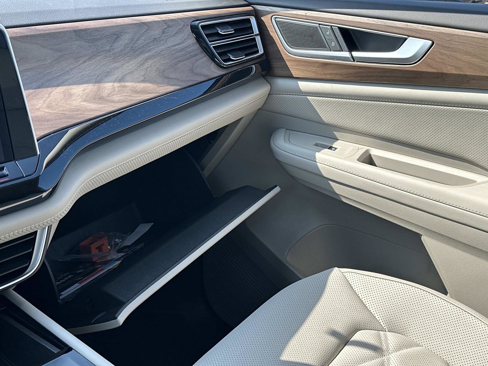 New 2026 Volkswagen Atlas SE image 33