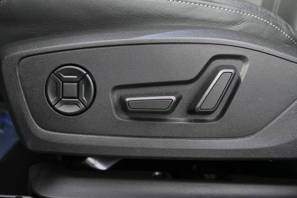 Used 2022 Audi Q4 e-tron Prestige image 14