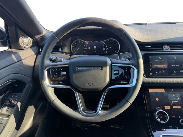 Used 2023 Land Rover Range Rover Evoque R-Dynamic S AWD/4WD image 13
