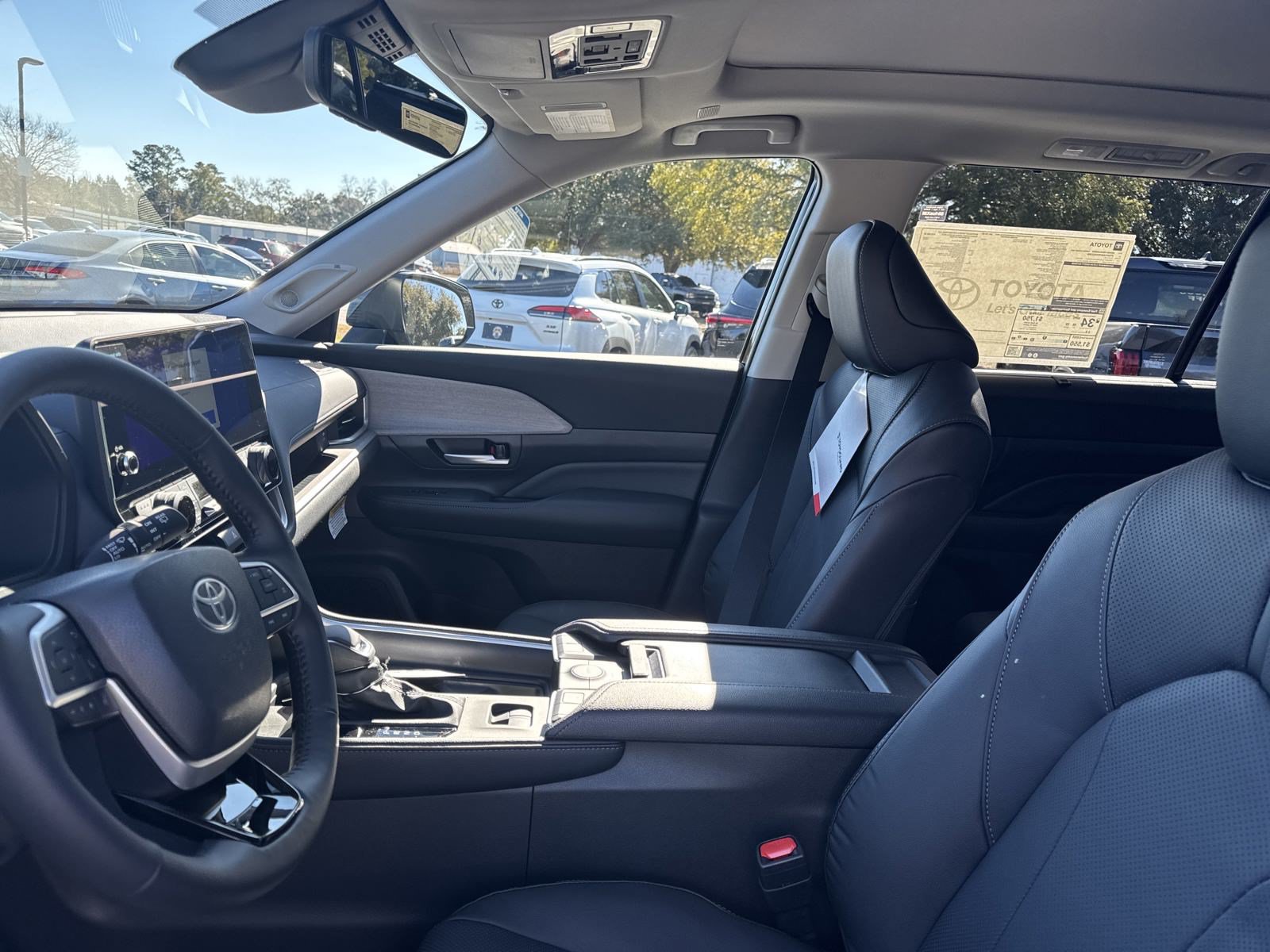 New 2025 Toyota Grand Highlander AWD Hybrid image 13