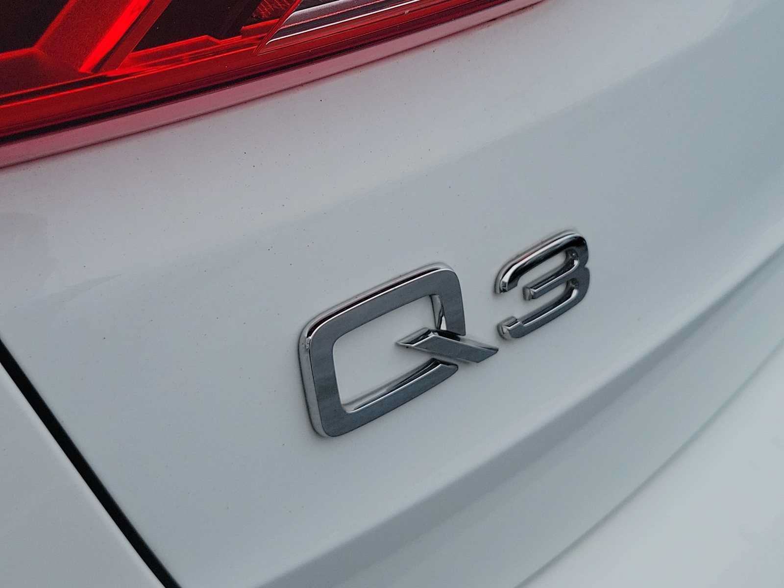 Certified 2023 Audi Q3 2.0T Premium w/ Convenience Package AWD/4WD image 11