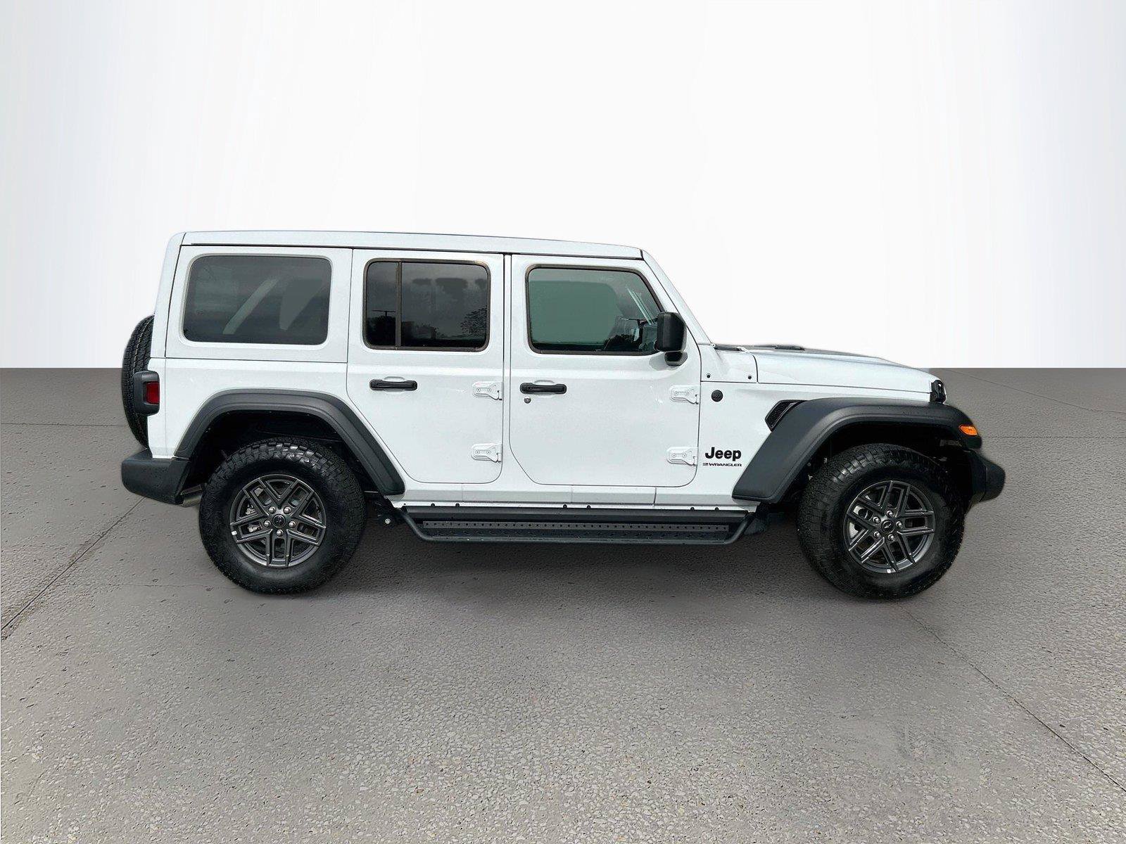 Used 2026 Jeep Wrangler Unlimited Sport AWD/4WD image 3
