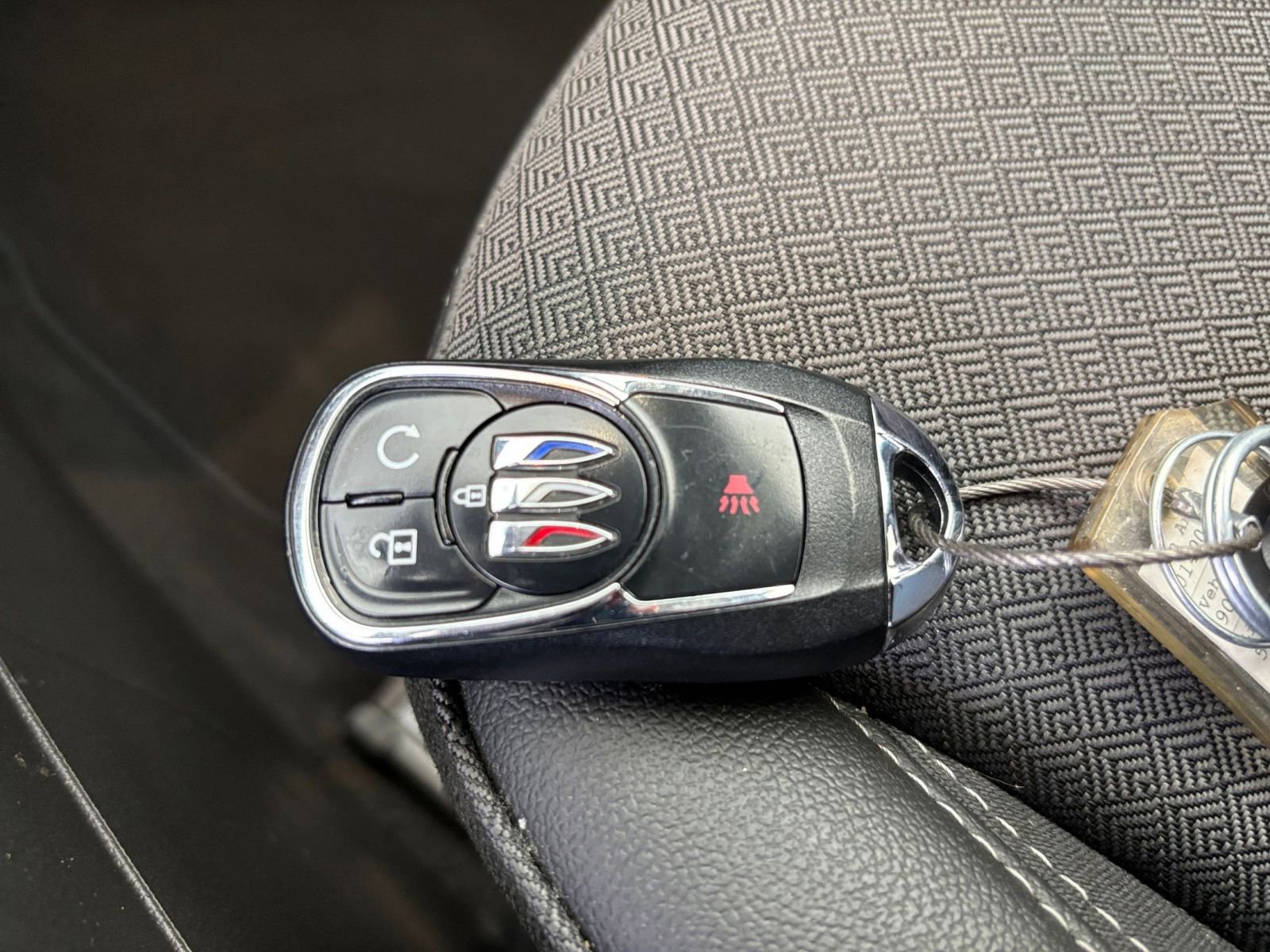 Used 2025 Buick Encore GX Preferred FWD image 21