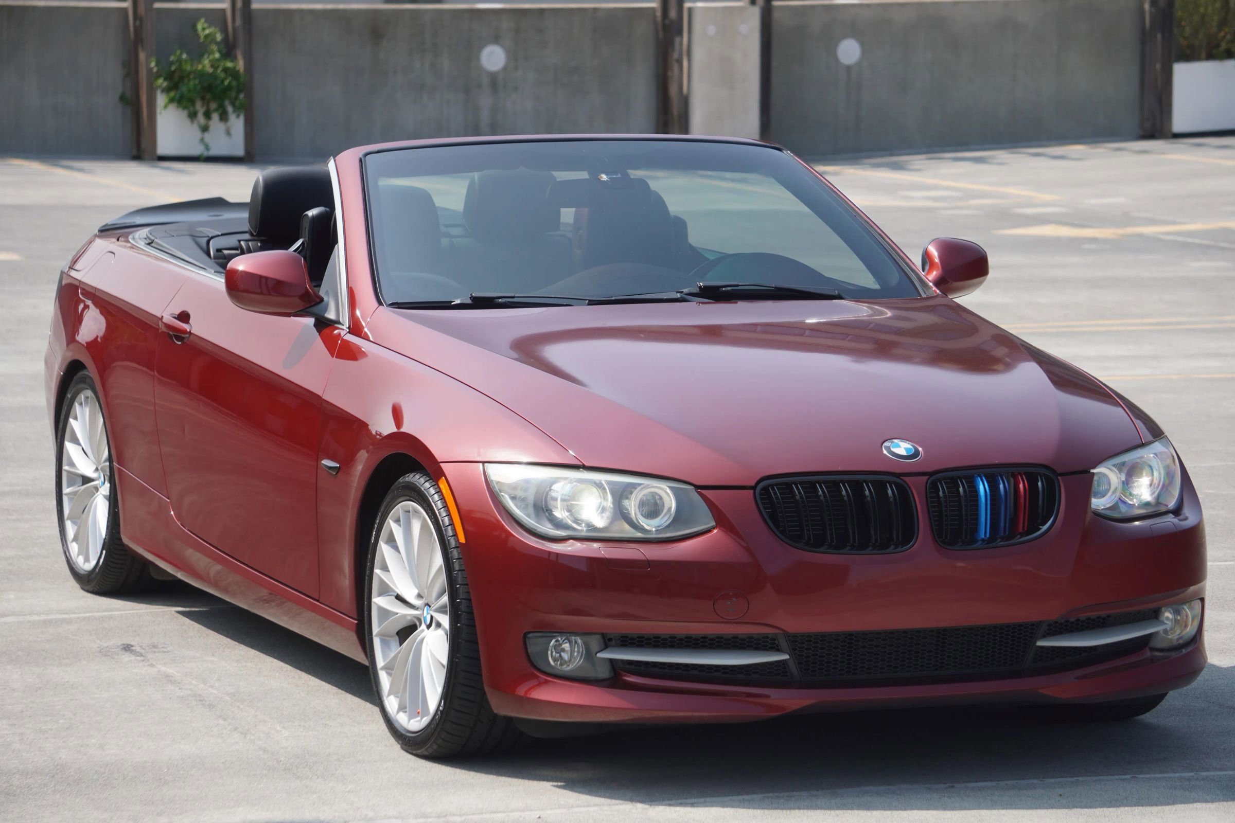 Used 2011 BMW 335i Convertible image 11