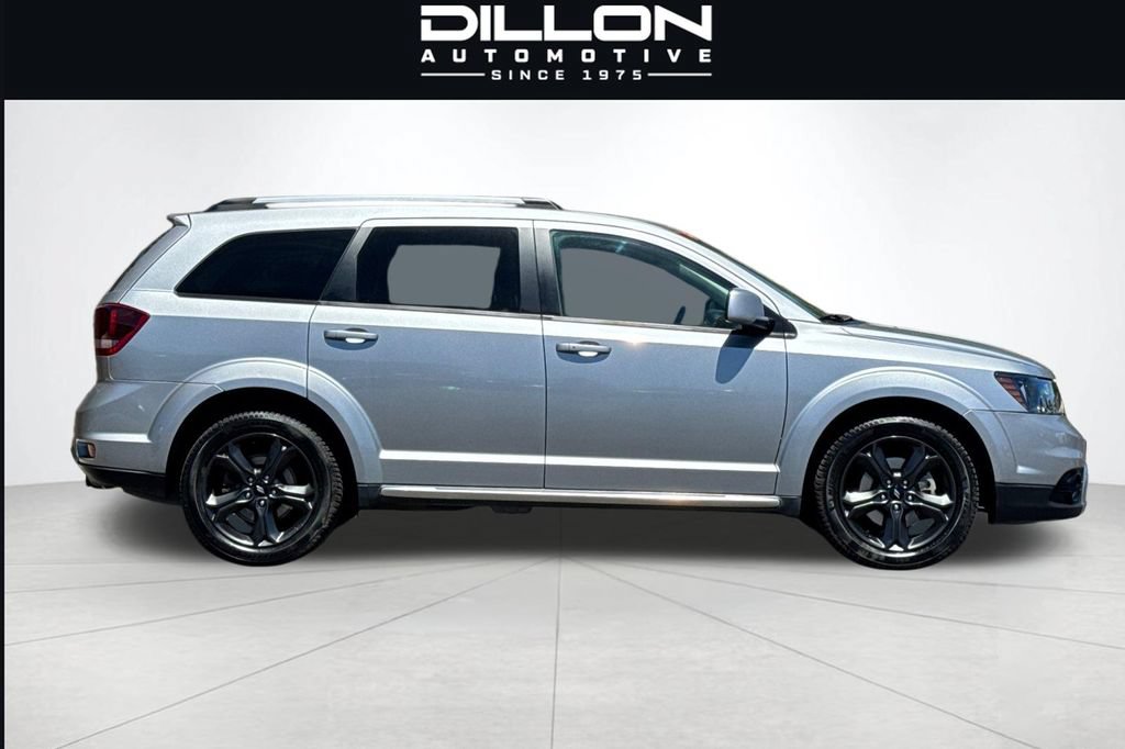 Used 2018 Dodge Journey Crossroad FWD image 3