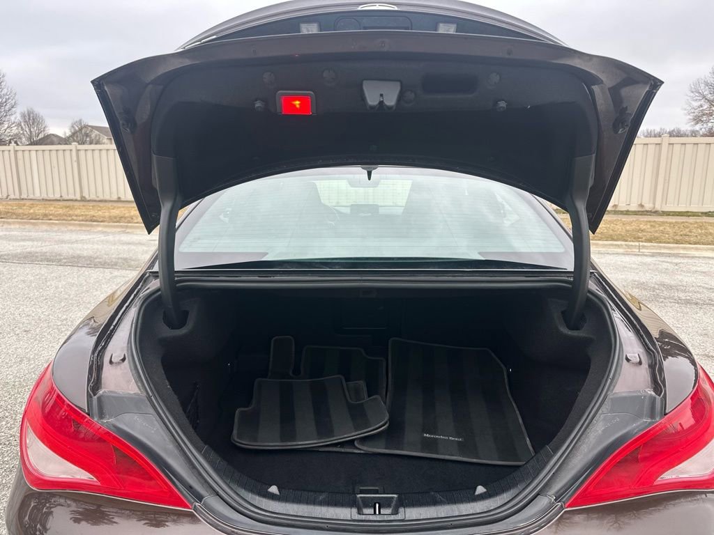 Used 2018 Mercedes-Benz CLA 250 4MATIC image 24