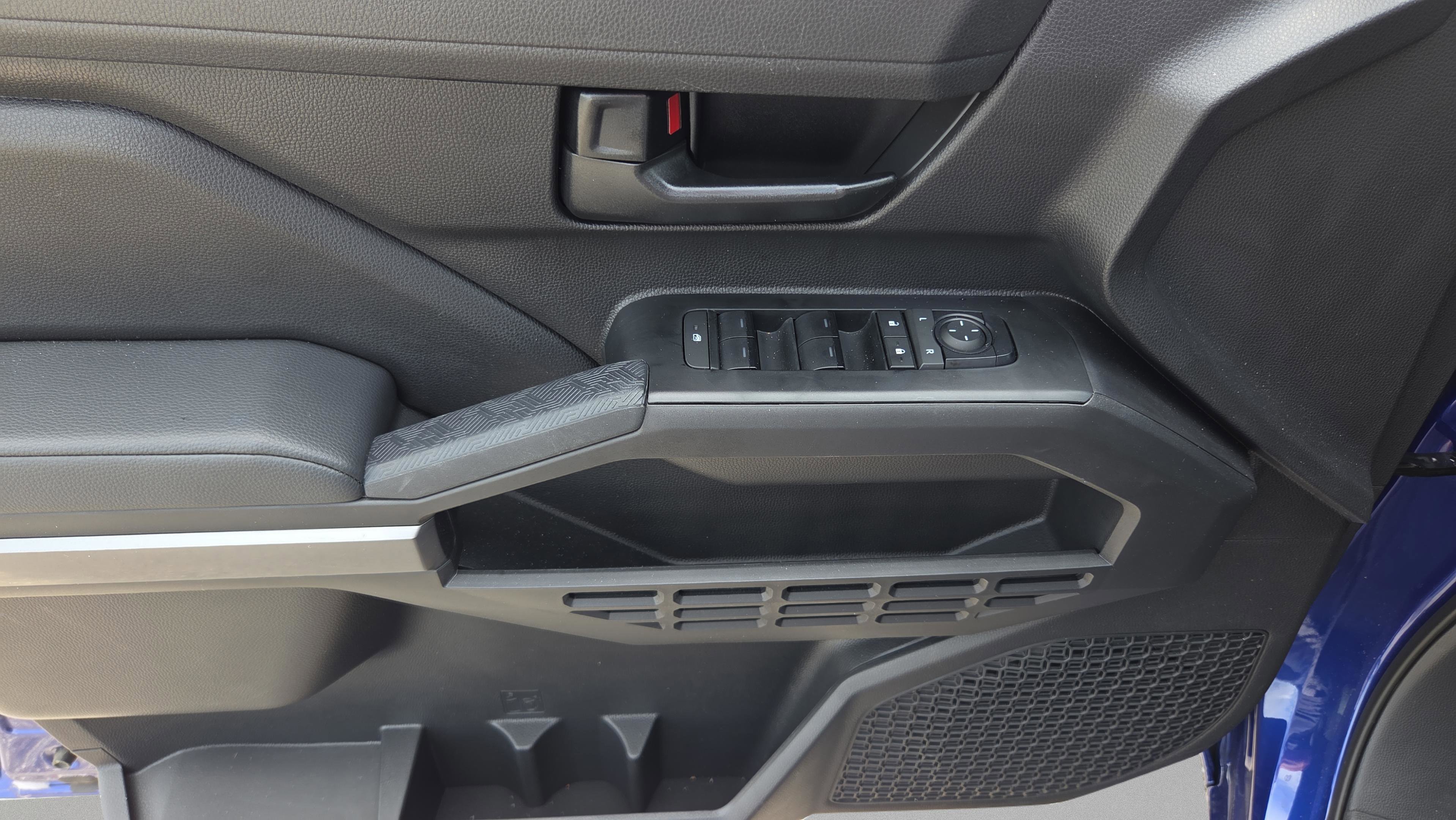 Used 2025 Toyota Tacoma SR5 RWD image 26