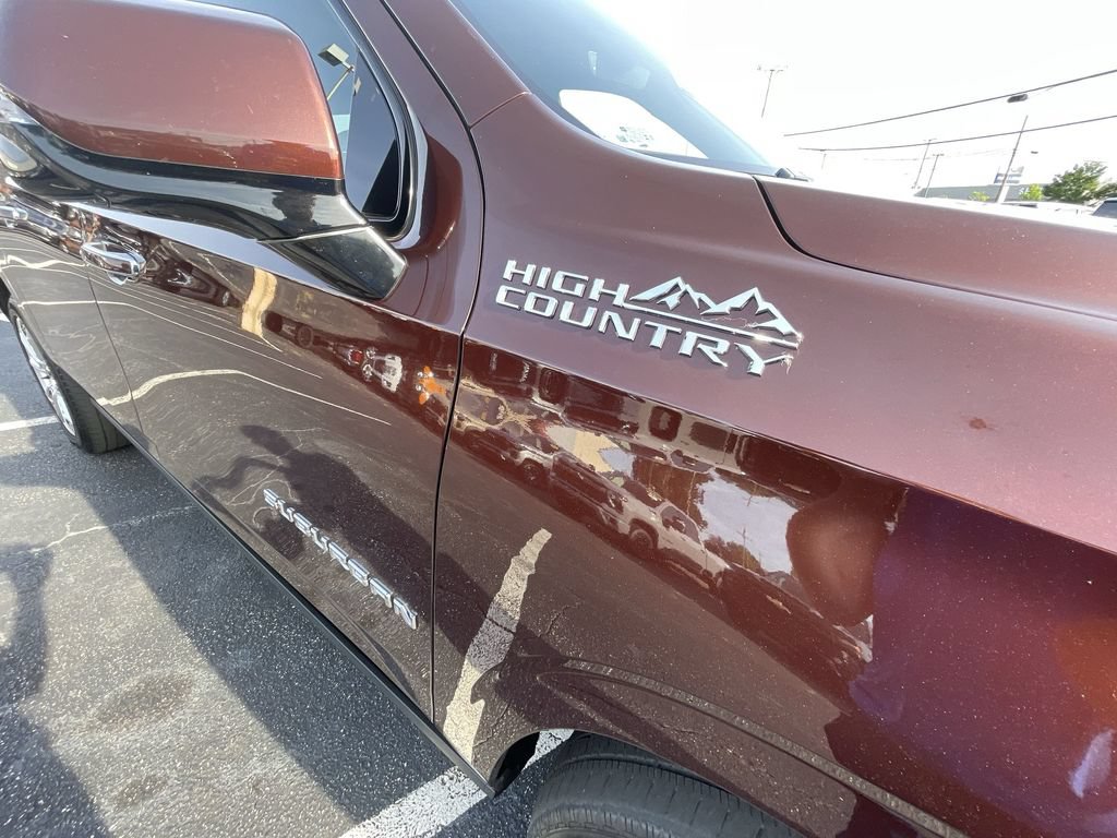 Certified 2022 Chevrolet Suburban High Country AWD/4WD image 33