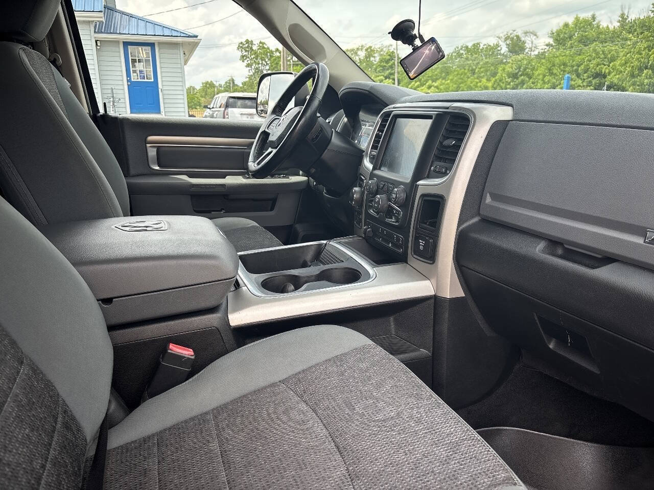 Used 2017 RAM 1500 Big Horn AWD/4WD image 19