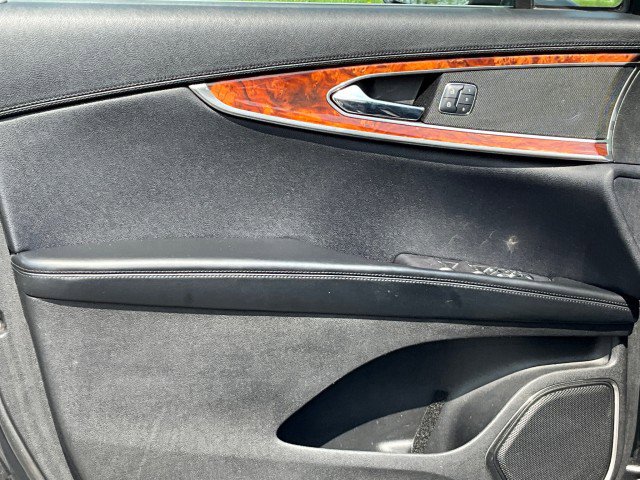 Used 2017 Lincoln MKX Reserve w/ Lincoln MKX Climate Package image 32