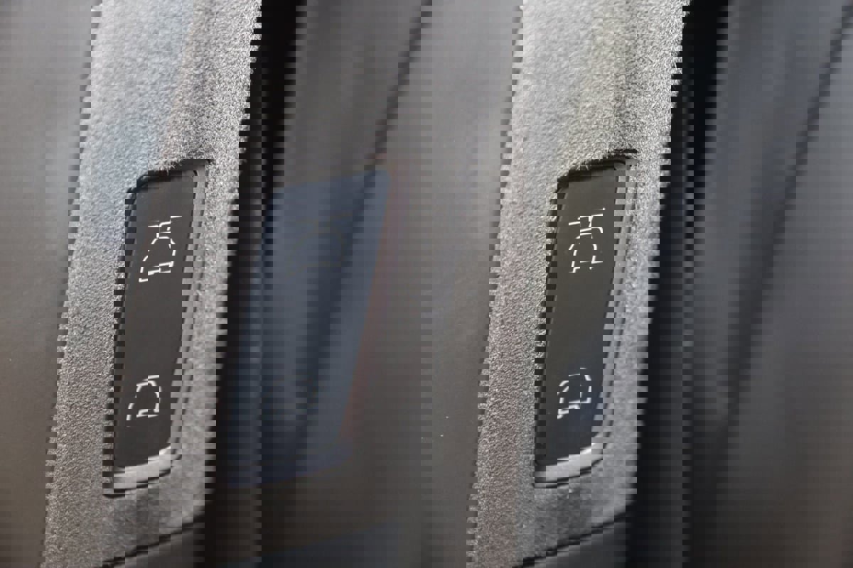 Used 2019 Tesla Model X 75D image 59