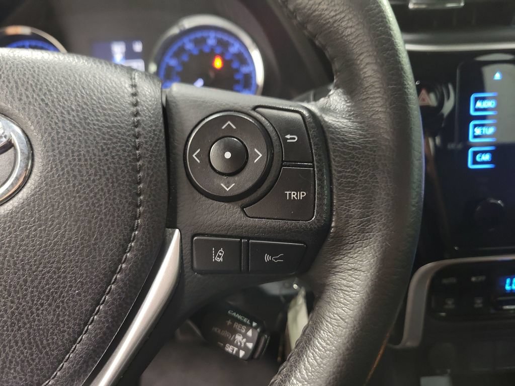 Used 2018 Toyota Corolla SE FWD image 24