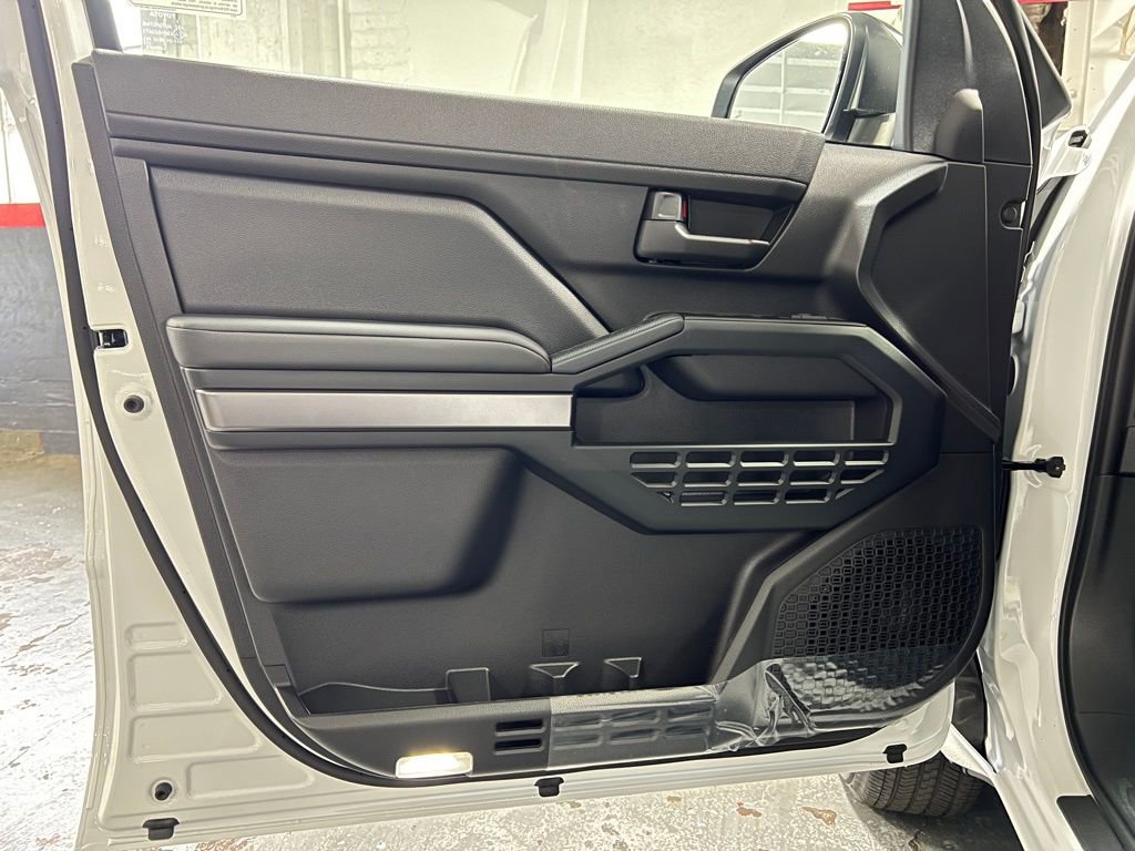 New 2026 Toyota 4Runner SR5 AWD/4WD image 34