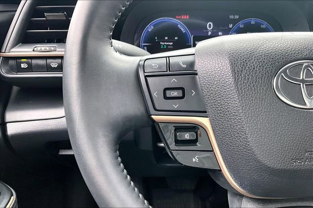 Used 2023 Toyota Crown Limited AWD/4WD image 10