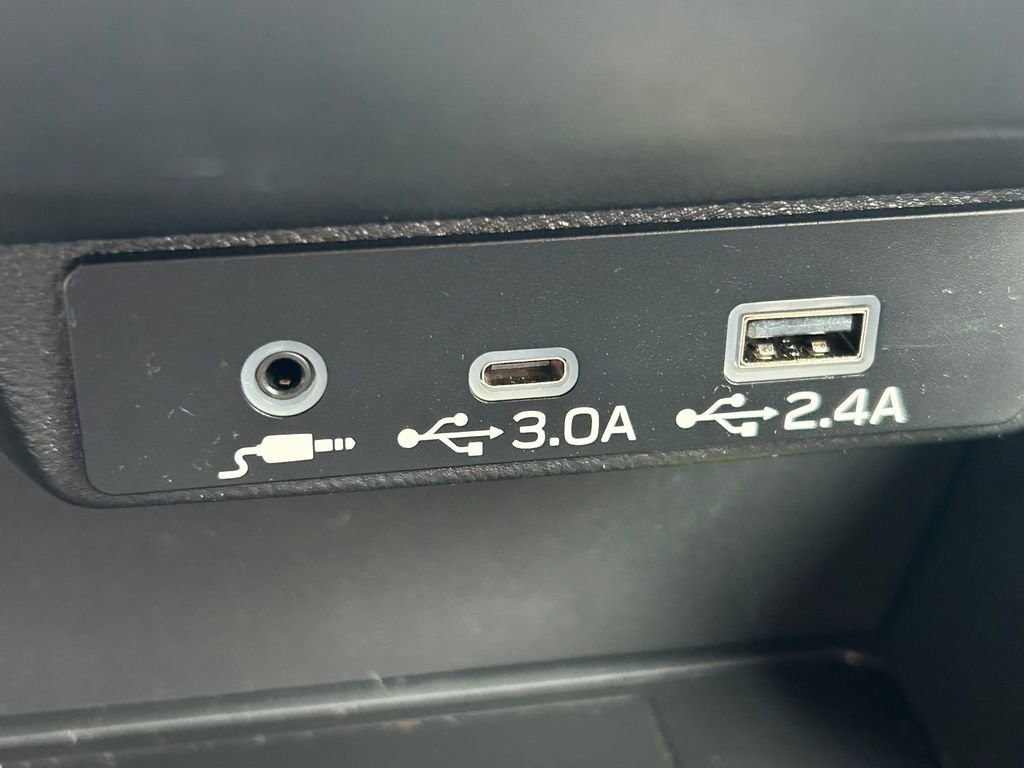Used 2025 Subaru Forester Touring image 35