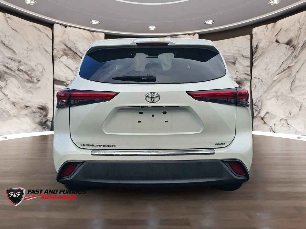 Used 2020 Toyota Highlander L AWD/4WD image 7