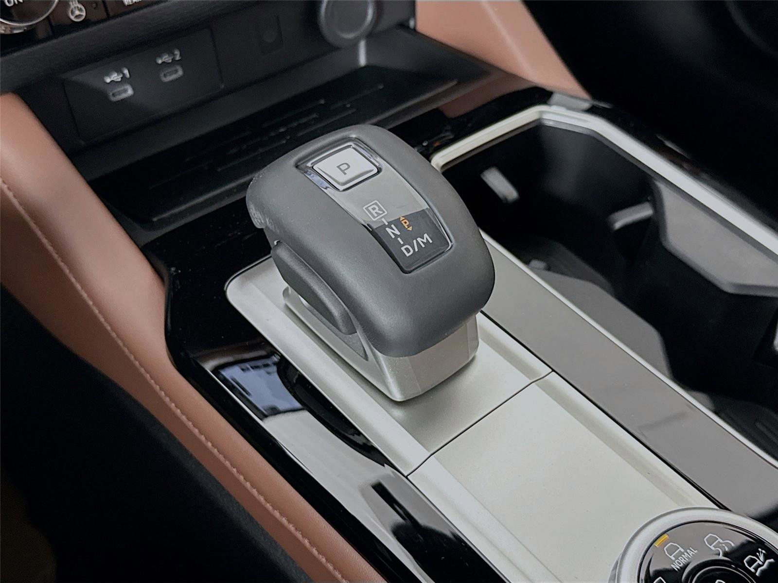 New 2026 Mitsubishi Outlander SEL image 15