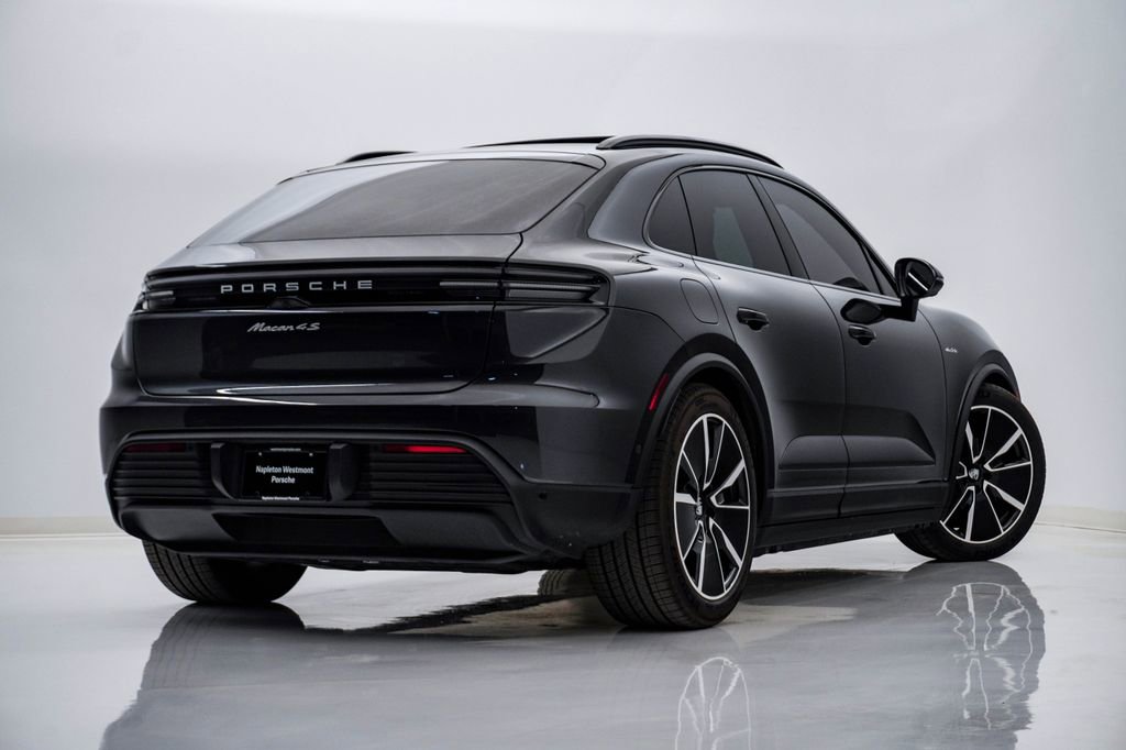 Certified 2025 Porsche Macan 4S Electric image 11