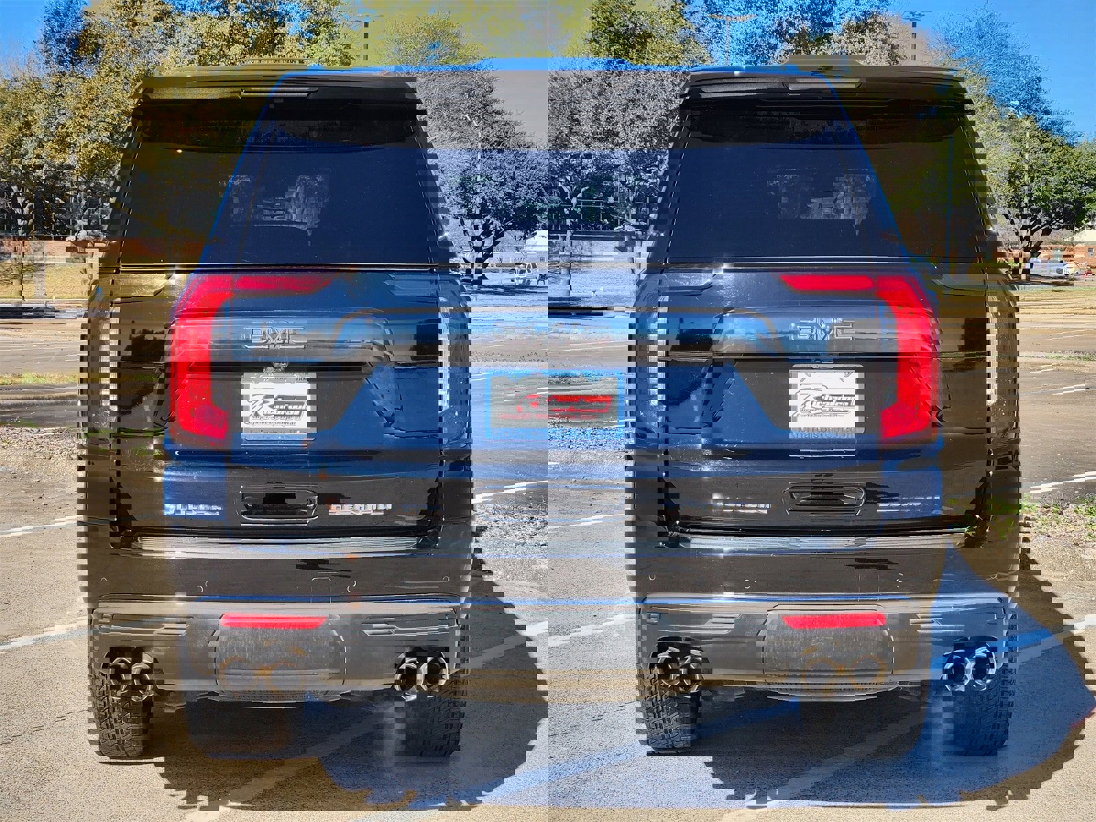 Used 2024 GMC Yukon Denali Ultimate w/ LPO, Floor Liner Package image 5