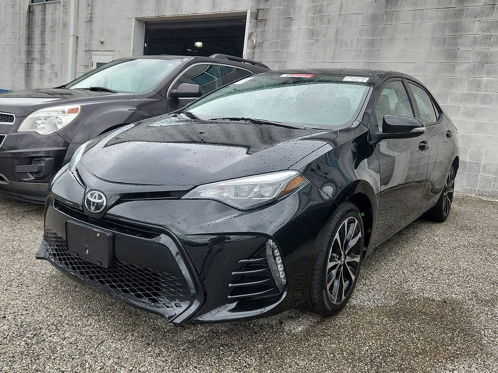 Used 2019 Toyota Corolla XSE FWD image 3