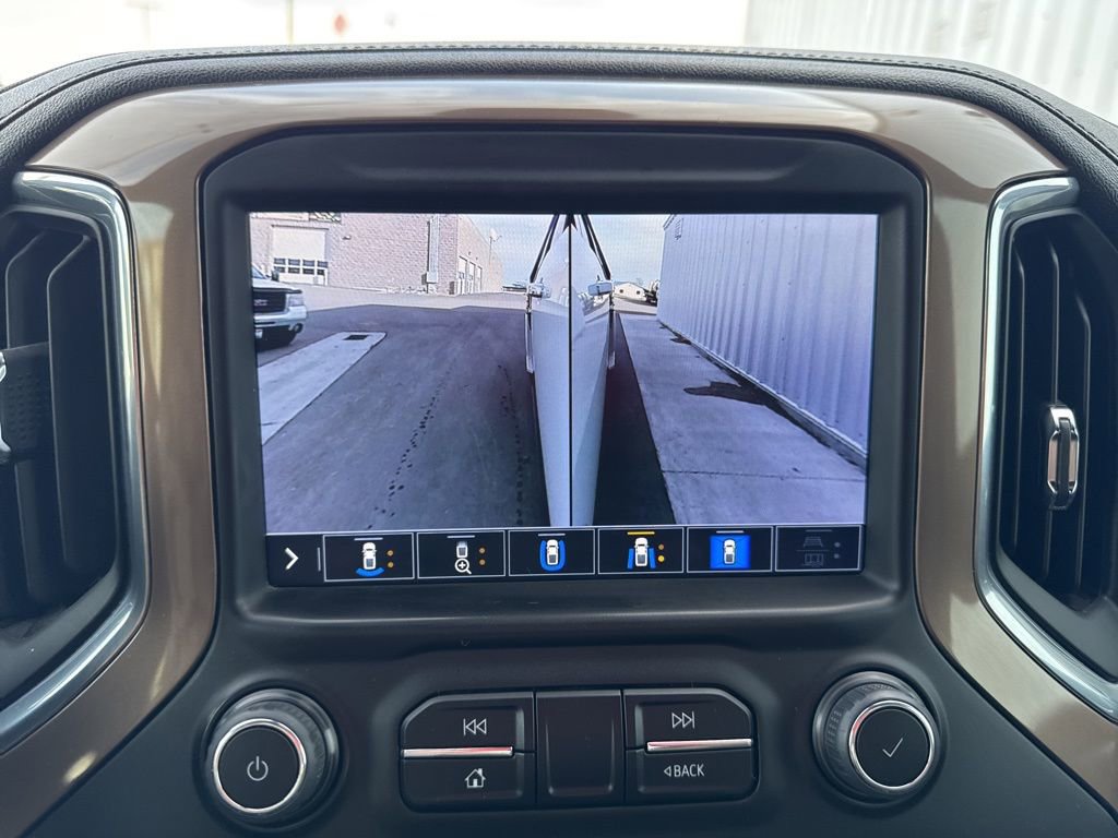 Used 2023 Chevrolet Silverado 3500 High Country w/ Z71 Off-Road Package image 35