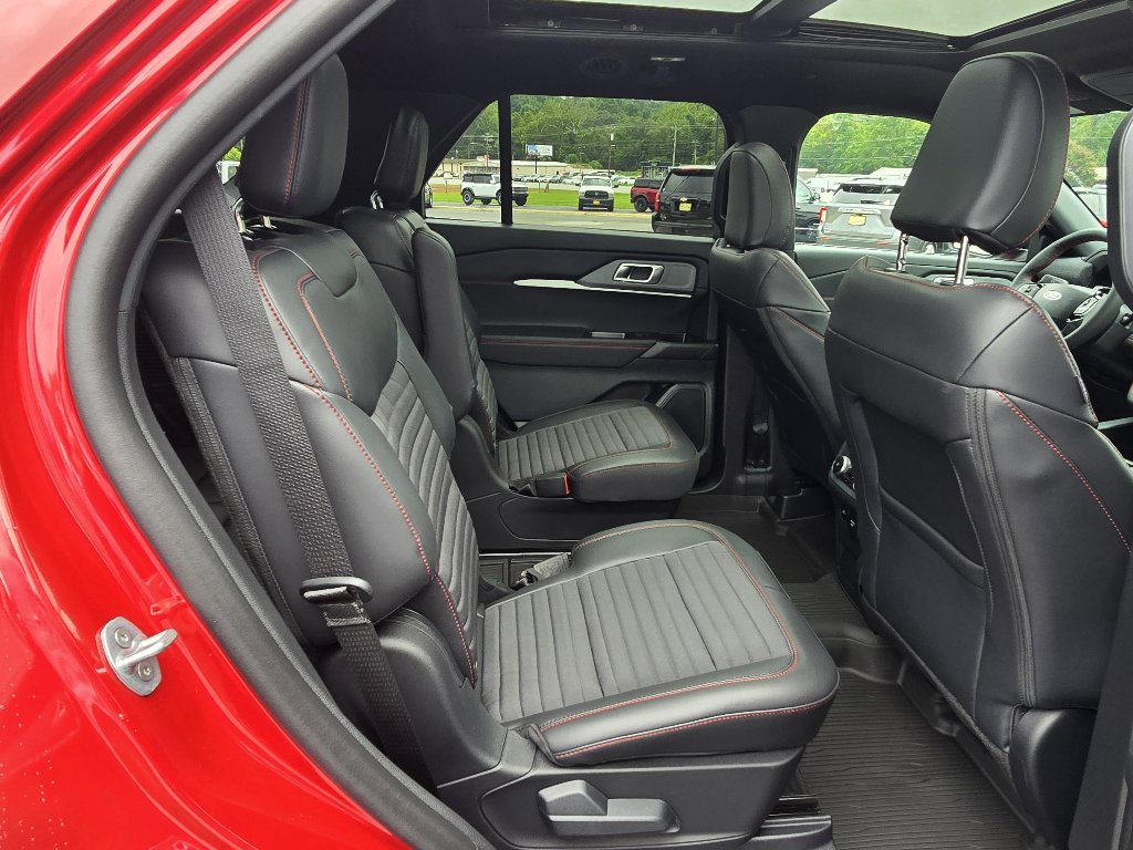 New 2025 Ford Explorer ST-Line w/ Premium Package image 12