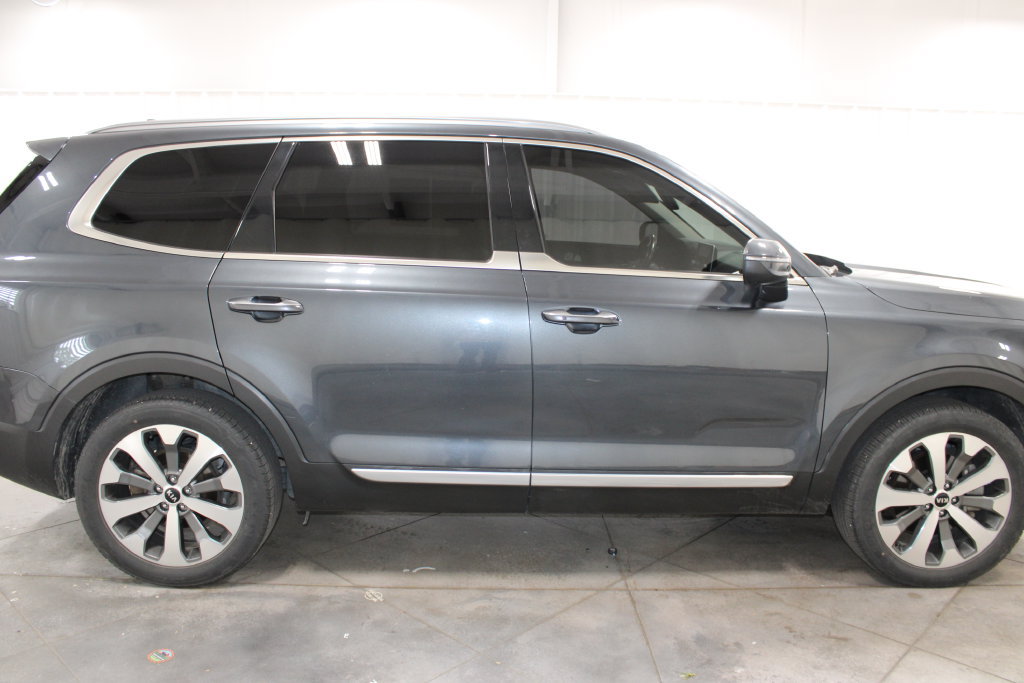 Used 2020 Kia Telluride S FWD image 11