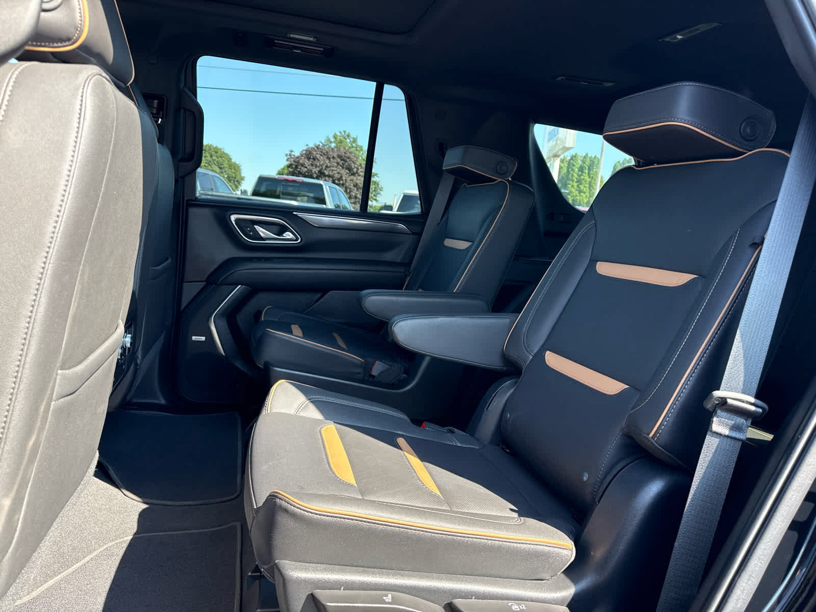 Certified 2023 GMC Yukon AT4 w/ Max Trailering Package AWD/4WD image 23