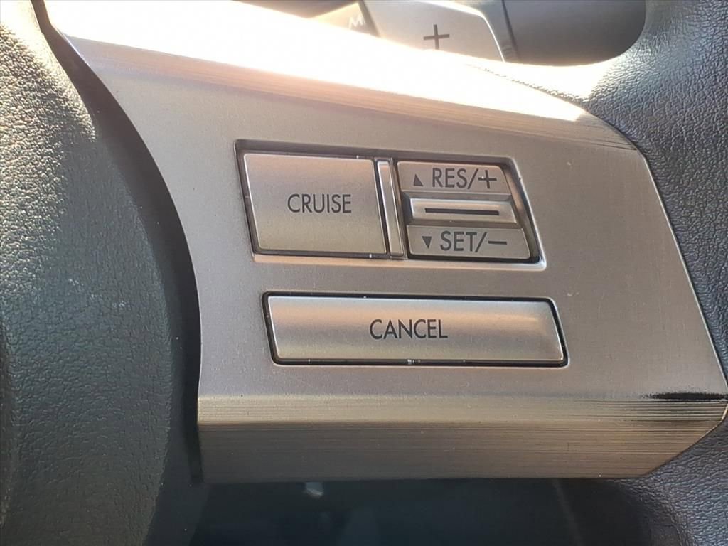 Used 2010 Subaru Legacy 2.5i image 9