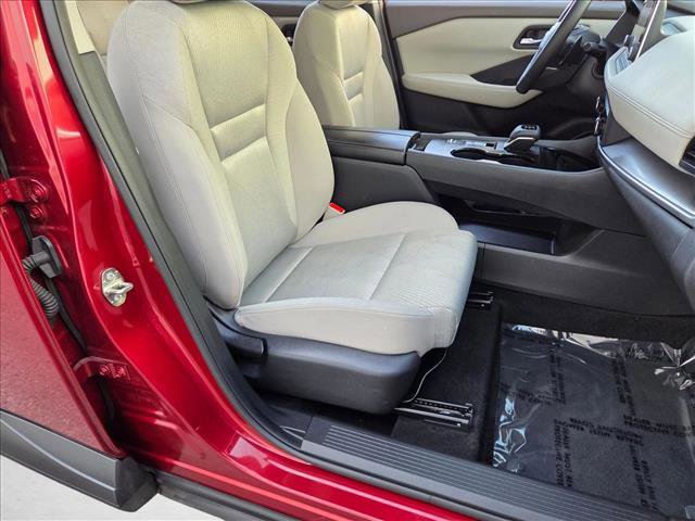 Used 2025 Nissan Rogue SV image 19