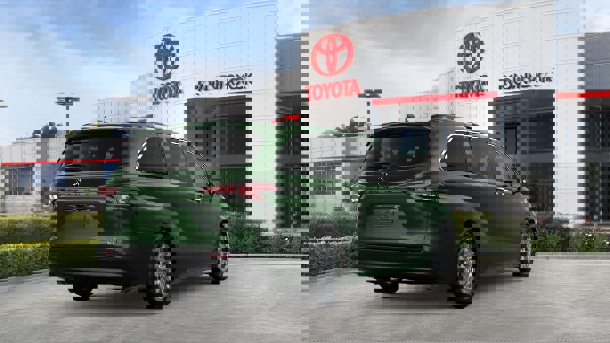 New 2026 Toyota Sienna XLE image 9