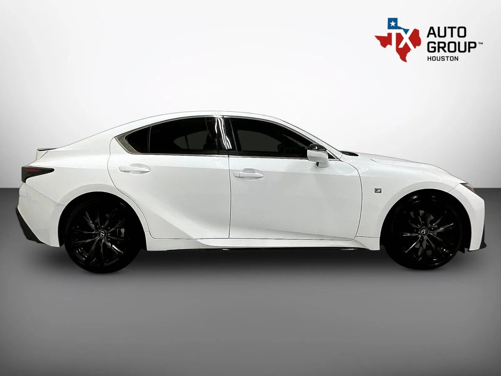 Used 2024 Lexus IS 300 F Sport RWD image 9