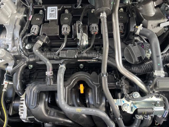 Certified 2025 Nissan Kicks SR FWD image 20