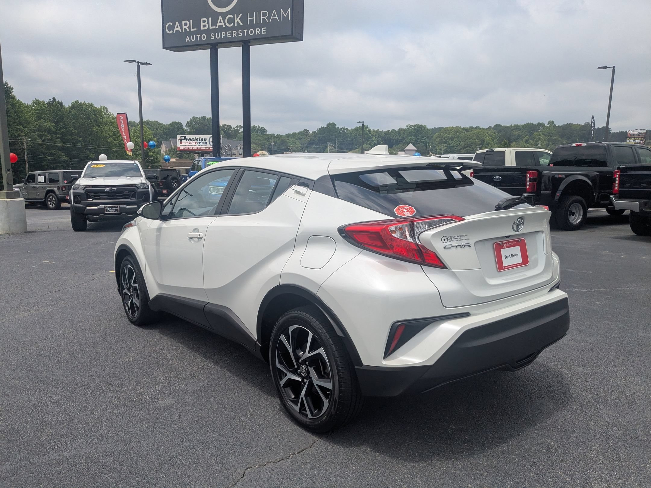 Used 2021 Toyota C-HR XLE FWD image 7